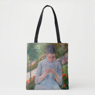 Bolsa Tote Mary Cassatt - Menina costurando em um Jardim