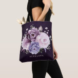 Bolsa Tote Matizes de Púrpura Dusty<br><div class="desc">O saquinho de tota da madrugada floral, elegante e moderna, apresenta um buquê de coloração d'água em tons de ameixa roxa, rosa poeirento, rosa poeirento, mauve, sábio com folhas botânicas verdes e eucalipto. Por favor, encontre mais designs e variações na minha loja de "blisswedingpaperie". E fique à vontade para me...</div>