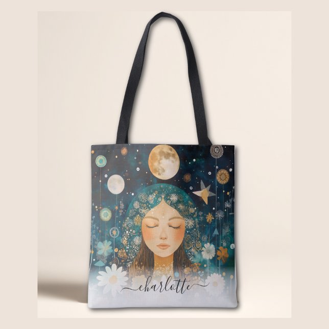 Bolsa Tote Menina Cósmica Boho Lua & Ilustração de Margarida  (Cosmic Girl Boho Moon & Daisy Illustration Custom Tote Bag)