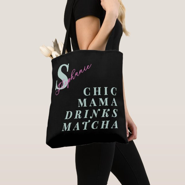 Bolsa Tote Monogram Funny Mama Matcha Green Tea Saying Black  (Close Up)