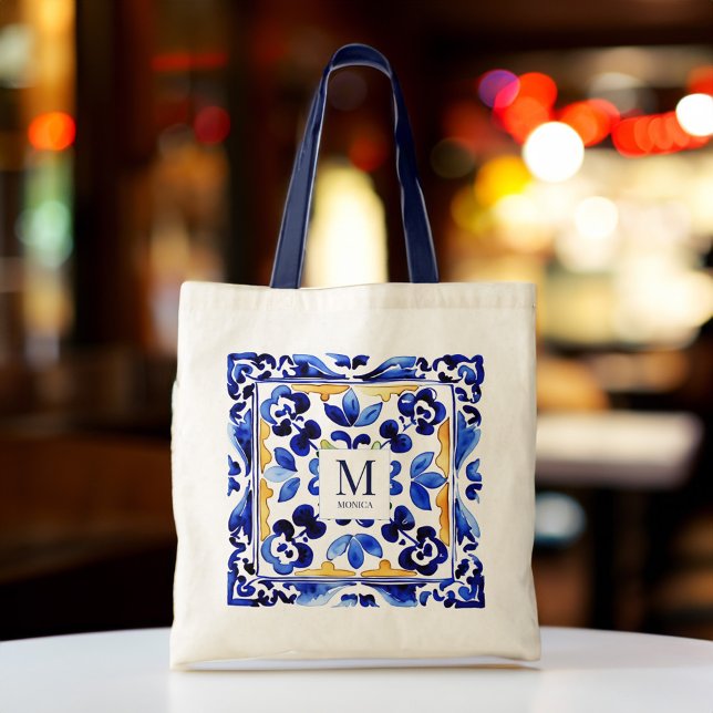 Bolsa Tote Monograma Amalfi - azulejos italianos azuis (Monogram Amalfi Vietri Italian blue tiles bridesmaid gifts personalized Tote Bag bridal party favors)
