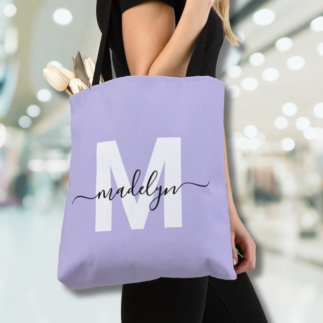 Bolsa Tote Monograma do Nome do Script Elegante Roxo (Purple Elegant Script Name Monogram Tote Bag)