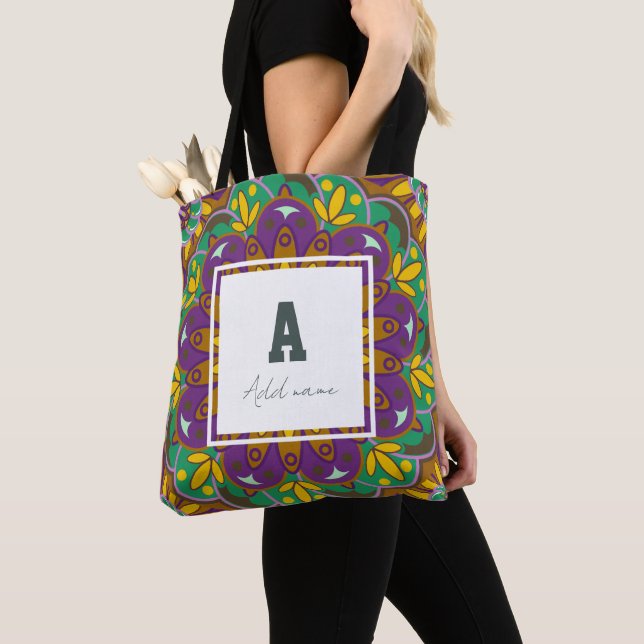 Bolsa Tote Monograma Floral Mandala Nome personalizado (Close Up)