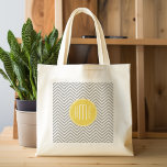 Bolsa Tote Monograma Personalizado de cinzas e Cevrons Amarel<br><div class="desc">Um design de arte ousada em cores frescas e alegres. Se precisar ajustar os monogramas,  clique no botão personalizar e faça alterações.</div>