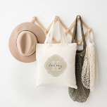 Bolsa Tote Monograma Personalizado de Linen Beige<br><div class="desc">Saco de Tote Moderno e Bonito com Nome Personalizado e Monograma Inicial em uma Fronteira de Moldura de Quatrefoil Marroquino Vintage</div>