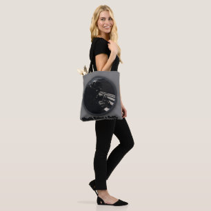 Bolsa Tote Morte leva uma selfie