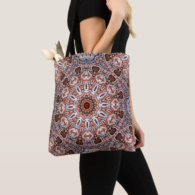 Bolsa Tote Motivo de Mandala em Tons Neutros (Close Up)