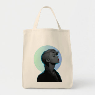 Bolsa Tote Mulher Elegante em Retrato Monocromático