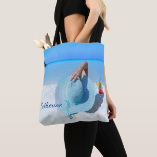Bolsa Tote Mulher na praia com bebida (nome feito sob