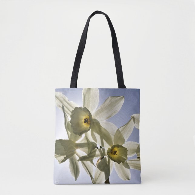Bolsa Tote Narcissen die bloeien met een lente blauwe lucht  (Frente)