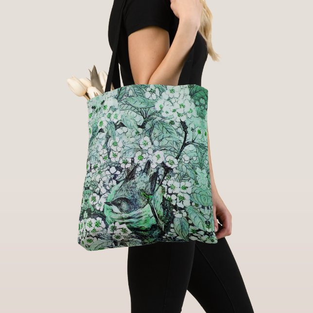 BOLSA TOTE NESTE DE PÁSSAROS ENTRE FLORES DE PRIMAVERA BRANCA (Close Up)