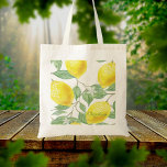 Bolsa Tote Nome branco de padrão impermeável limão<br><div class="desc">Padrão de limão suculento,  delicioso e de cor aquosa,  em amarelo,  verde e branco. Modelo para seu nome,  cartas verdes. Lavado,  cores pálidas.</div>