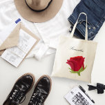 Bolsa Tote Nome do Bridesmaid da rosa vermelha<br><div class="desc">Saco de tota de casamento personalizado elegante com rosa vermelha em aquarela. É muito fácil personalizar,  com detalhes de seus detalhes pessoais.</div>