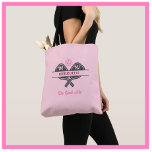 Bolsa Tote Nome do Monograma do Jogador de Pickleball Paddles<br><div class="desc">Pickleball Gal certamente merece uma bolsa de tote que conta a história — ela adora brincar e "a boa vida" faz essa declaração para ela. Suas iniciais / monograma nas pás e seu nome na parte inferior. Divertido e único. Para você ou faz um presente maravilhoso. Qualquer pergunta sobre design,...</div>