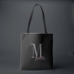 Bolsa Tote Nome e monograma simples e preto personalizado<br><div class="desc">Monograma personalizado moderno elegante e sacos de tote em preto e rosa,  simples e na moda. Presentes de noiva personalizada de excelente na festa de casamento,  chá de panela ou festa de solteira. Personalize o monograma ou o nome com sua escolha de cor e fonte.</div>
