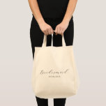 Bolsa Tote Nome Personalizado de Bridesmaid do Script Elegant<br><div class="desc">Esta na moda,  moderna e minimalista mala apresenta "dama de honra" num moderno tipo de escrita estilo com letra de mão. Personalize com o nome das damas de honra.</div>