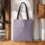 Bolsa Tote Nome único do Na moda e Monograma Tipografia Roxo<br><div class="desc">Um belo design de sacola de tote com uma elegante representação na moda do seu nome e monograma com serifas clássicas e uma tipografia de escrita mais ornamentado numa harmonia equilibrada e simétrica. Os três elementos se combinam com uma sofisticada harmonia e criam seu próprio logotipo pessoal de marca. Mostrado...</div>