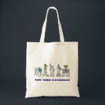 Bolsa Tote Nova York Hanukkah NYC Chanukah Holiday Tote Bag<br><div class="desc">Apresenta uma ilustração original de caneta e tinta de vários pontos de referência "vestidos" para a temporada de férias. Perfeito para Hanukkah!</div>