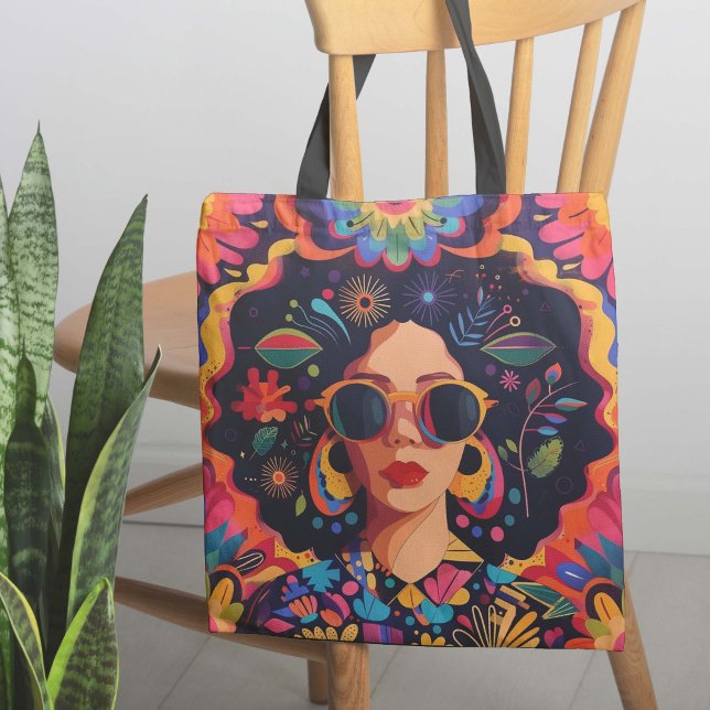 Bolsa Tote Óculos solares e Sass (The design shows a confident woman in bold colors and cool patterns, rocking stylish sunglasses.)