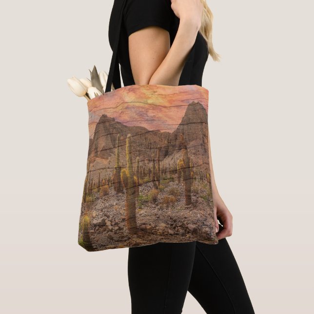 Bolsa Tote Organ Pipe Cactus On Wood Grain Sunset Photo       (Close Up)