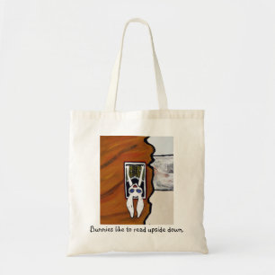 Bolsa Tote Os coelhos gostam de ler upside-down.