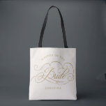 Bolsa Tote Ouro para caligrafia moderna Mãe da Noiva<br><div class="desc">Uma mãe eterno e elegante da bolsa de presentes da noiva,  com um roteiro de caligrafia refinado em um passado clássico,  perfeito para uma celebração formal e sofisticada de casamento. Para personalização ou outros produtos com este design,  por favor,  sinta-se à vontade para entrar em contato comigo.</div>