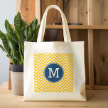 Bolsa Tote Padrão Chevron Amarelo e Azul com Monograma<br><div class="desc">Um design de tendências com cores brilhantes e um lugar para adicionar seus monogramas ou outro texto. Se precisar ajustar o trabalho de arte,  clique no botão personalizar e faça alterações.</div>