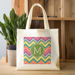 Bolsa Tote Padrão Chevron Colorido com Monograma<br><div class="desc">Um design brilhante e moderno para o seu dispositivo eletrônico. Se precisar fazer ajustes nas iniciais ou na arte,  clique no botão personalizar para fazer alterações.</div>