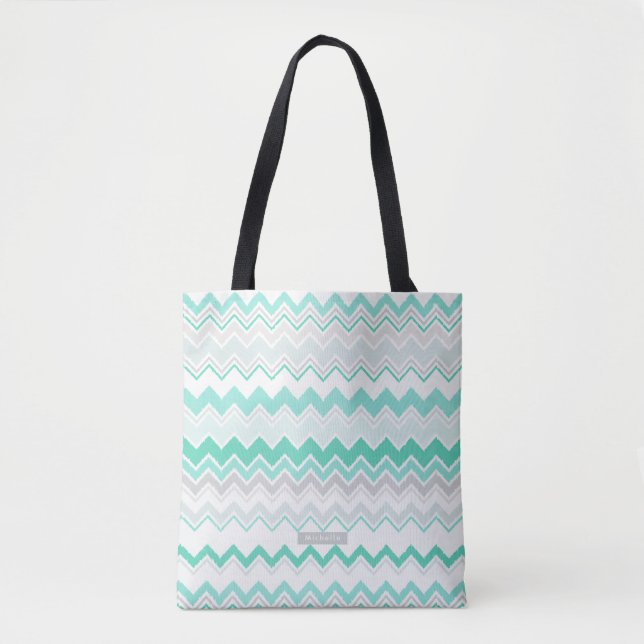 Bolsa Tote Padrão de Chevron Ikat Verde com Nome Personalizad (Frente)