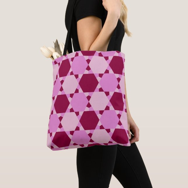 Bolsa Tote Padrão de Ilusão Óptica de Triângulo Rosa Girly (Close Up)