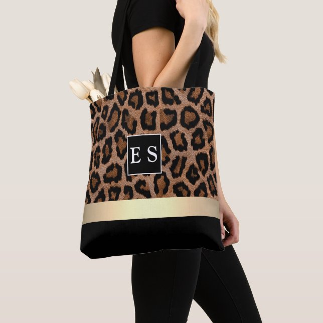 Bolsa Tote Padrão de Leopard do Monograma Personalizado (Close Up)