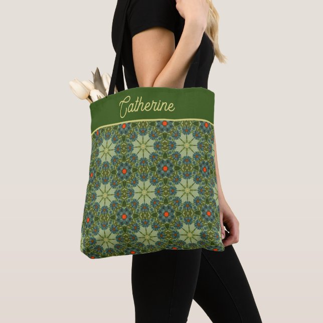 Bolsa Tote Padrão de vinheta em verde com flores azuis (Close Up)