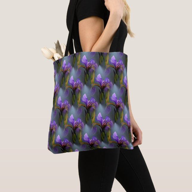 Bolsa Tote Padrão Floral de Flores Íris de Bandeira Azul Roxa (Close Up)