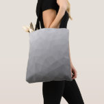Bolsa Tote Padrão Geométrico de Gradiente da cinza<br><div class="desc">O Padrão Geométrico de Malha de Gradiente de cinzas lhe dá presentes únicos. Malha geométrica Elegante e legal do Triângulo com gradiente de cinza branco preto. , cinza, cinza, gradiente, malha, triângulo, geometria, geometria, padrão, legal, preto, branco</div>