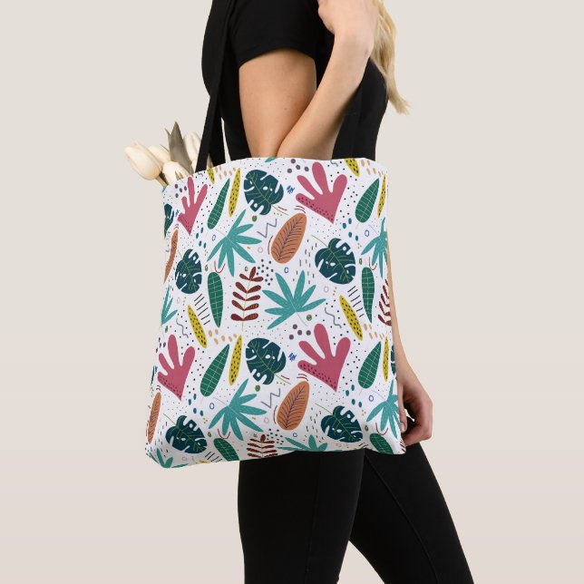 Bolsa Tote padrão tropical com folhas coloridas (Close Up)