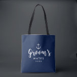 Bolsa Tote Padrinhos de casamento dos companheiros do noivo<br><div class="desc">Surpreenda seus padrinhos de casamento (e outro no lado do noivo) com esta sacola personalizada. As características que de design náuticas uma âncora branca se ajustou contra um texto do fundo e do divertimento do marinho que lesse do "os companheiros noivo" um grande tamanho para fundamentos wedding: roupa, petiscos, água,...</div>