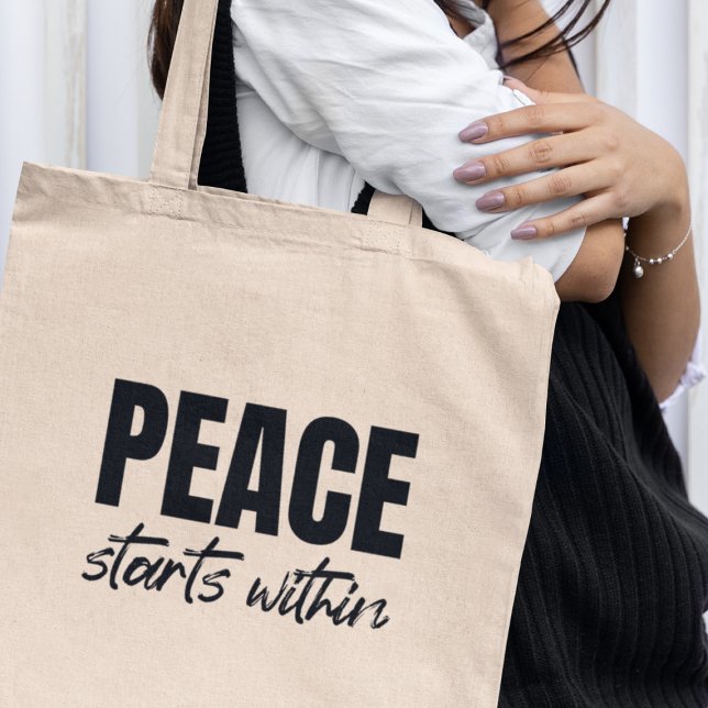 Bolsa Tote Paz começa no ativismo da Justiça Social (Join the movement, make a statement, and carry your commitment to positive change everywhere you go )