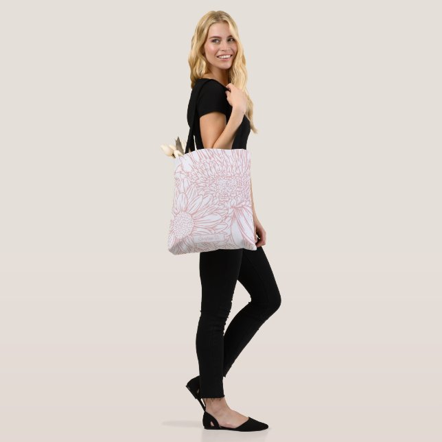 Bolsa Tote Peachy Pink Chrysanthemums Line Drawing with Name (No(a) Modelo)