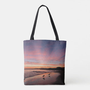 Bolsa Tote Pink Morning Sky na praia
