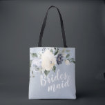Bolsa Tote Porta-vozes florais romântica empoeirada personali<br><div class="desc">Floral botânico de aquarela e verde em amarelo suave,  azul empoeirado,  e cinzas,  com roteiro de damas de honra e nome personalizado no verso,  elegante e romântico,  presentes personalizados de excelente para damas de honra.</div>