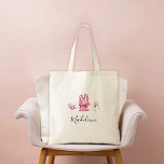 Bolsa Tote Presente Personalizado de Nome do Partido PJ Pajam<br><div class="desc">Um presente elegante e personalizado de dama de honra para uma festa de pijama de pijama de pijama: um saco personalizado de tote de nome com uma pintura aquosa de um pijama rosa e chinelos correspondentes, bem como dois copos de champanhe. Perfeito para chá de panela, festa de solteira ou...</div>