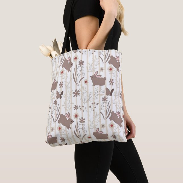 Bolsa Tote Príncipe Coelho Gentil com Elementos Botânicos (Close Up)