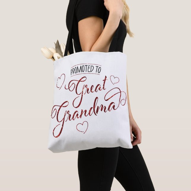 Bolsa Tote Promovida a Bisavó com brilho falso e corações (Close Up)
