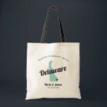 Bolsa Tote Qualquer Bag de Boas-vindas do Mapa do Delaware Co<br><div class="desc">Saco de presentes de boas-vindas para convidados fora da cidade para o seu casamento, com a imagem de Delaware. Você pode editar as cores de qualquer parte desta design, assim como mover o coração para o local do seu casamento. Para alterar as cores, clique em personalizar e, em seguida, "editar...</div>