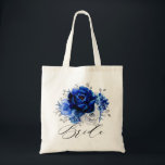 Bolsa Tote Real Blue White Silver Floral Metálico Noiva<br><div class="desc">Elegante sacola de noiva de noiva azul-real e prateada,  com buquê elegante de azul-real,  Marinho,  prata,  pura cor branca,  botões de flores de rosa e folhas verdes de eucalipto. Entre em contato comigo para obter ajuda sobre a personalização ou se você precisar de outro produto com este design.</div>