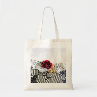 Bolsa Tote Rosa vermelha romântica e rendas brancas