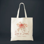 Bolsa Tote Rustic Blush Floral Love é doce Casamento<br><div class="desc">Celebre seu dia especial com esta bolsa floral de tote de casamento rústica com elegantes flores de aquarela e uma romântica mensagem "Amor é Doce". Perfeito para madrinhas, favores de casamento, ou convidados para memórias de carregar do seu grande dia.</div>