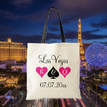 Bolsa Tote Sacolas do casamento do tema de Las Vegas para<br><div class="desc">Sacola personalizada do casamento do tema de Las Vegas com os ternos do cartão de jogo. Rosa e corações de néon e pá preta. Sacola do casamento do póquer do ás de espada com rei e rainha dos corações. Letra do monograma de Personalizable para noivos. Ideia bonito para a noiva...</div>
