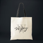 Bolsa Tote Sacolas preto e branco do casamento do monograma<br><div class="desc">Sacolas preto e branco do casamento do monograma de WIFEY. Totebag elegante do orçamento com tipografia à moda da caligrafia. Acessório bonito da festa de casamento para a esposa, a noiva a ser, as mulheres do newlywed e as meninas novas etc. do recem casados. Pode igualmente ser o uso como...</div>