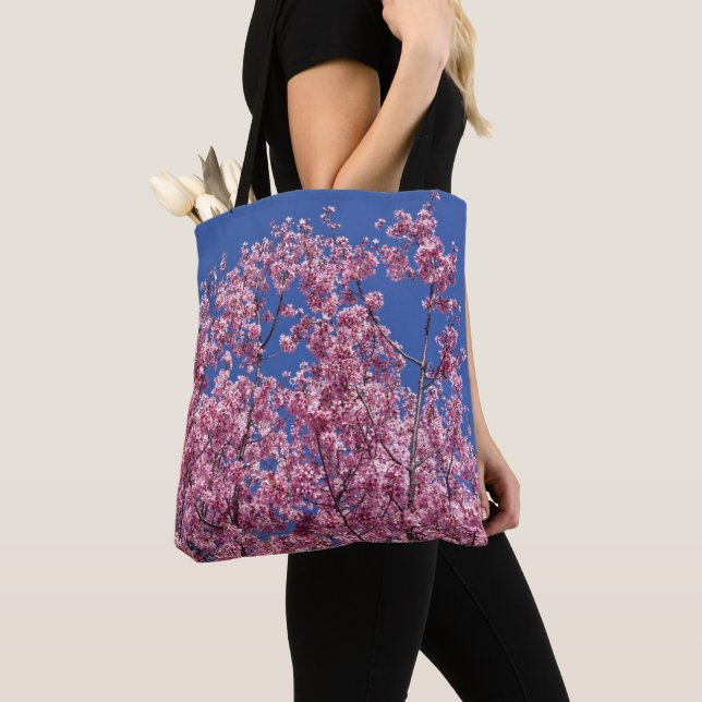 Bolsa Tote Sakura Flores de Cerejeira no Azul (Close Up)